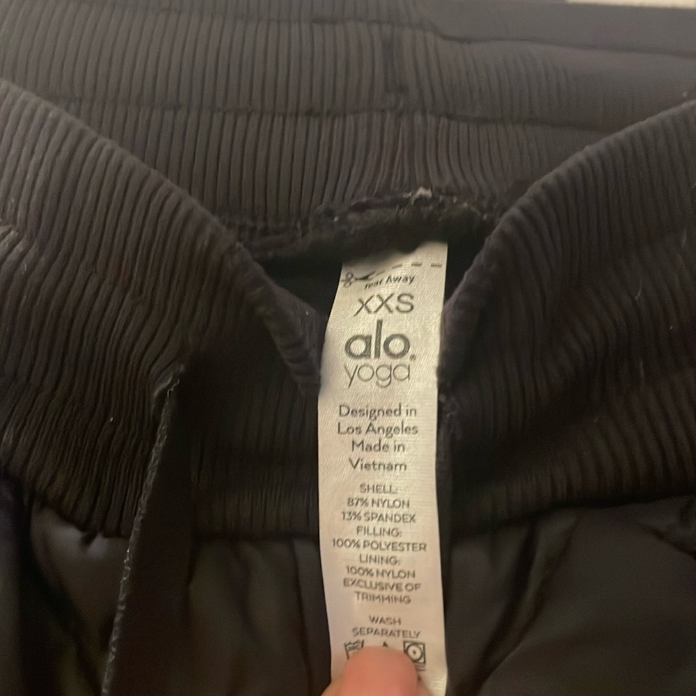 Alo xs black NWOT quilted yoga pant